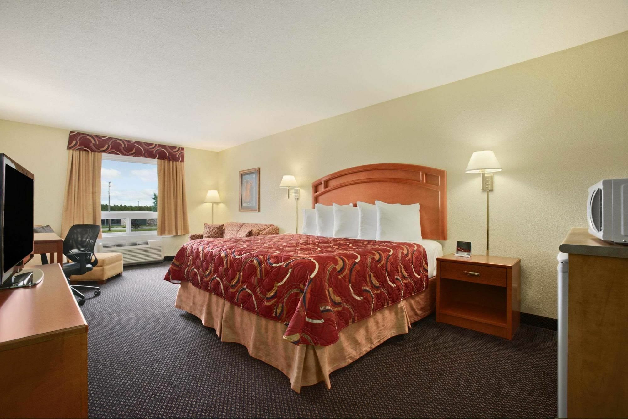 Days Inn & Suites By Wyndham Thompson Exterior foto